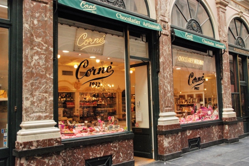 ecommerce-SERANON-min_chocolate_chocolaterie_shop_luxury_chic_gallery_brussels_belgium-558146